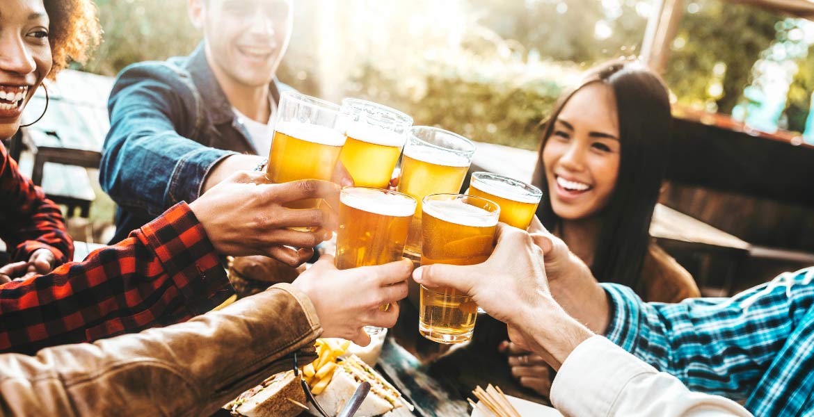 Aperitivo con birra nel tuo locale: cosa mangiare? Ecco 3 idee!